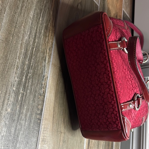 Vintage Coach Elegant Red Tote Bag - Picture 5 of 7